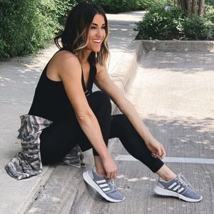 NWOT Adidas Neo Cloud Foam Grey Run Sneakers Sz 6